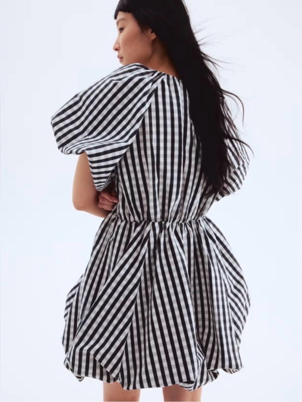 H&M Black and White Gingham Puff-Sleeve Mini Dress - Picture 2 of 5